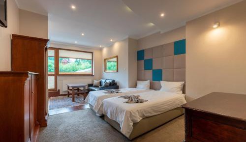 Twin Room with Bathroom