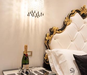 Deluxe Suite with Spa Bath
