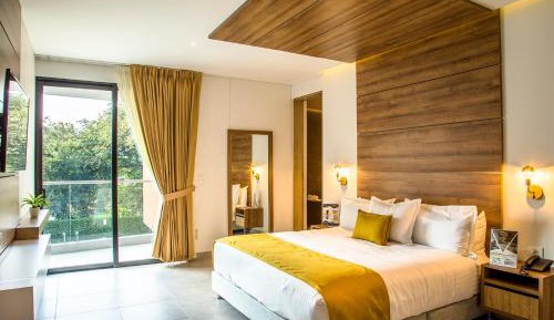 Deluxe Suite