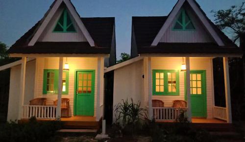 Bungalow with Garden View