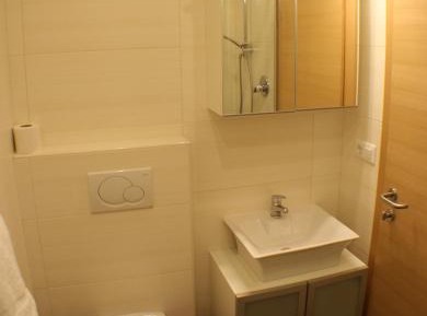 Family Room (2 Adults + 2 Children)