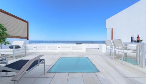 Villa - Beach Front