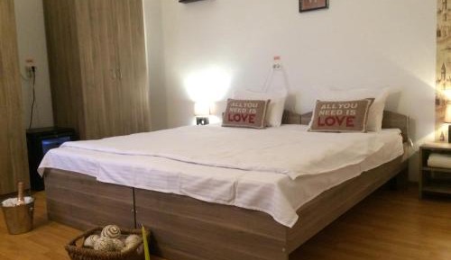 Standard Double Room with Shared Bathroom