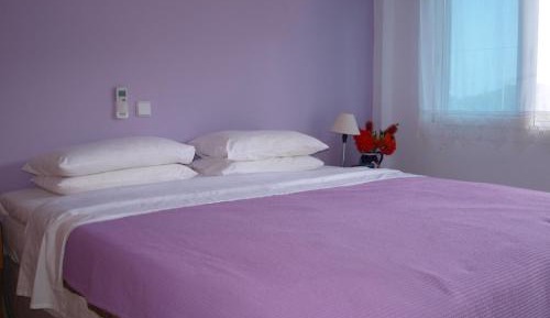 Studio (2 Adults)