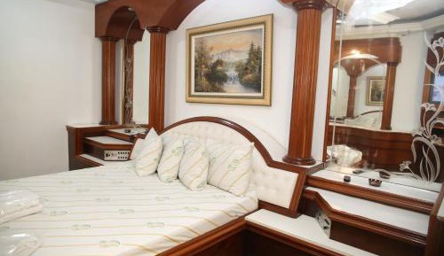 Deluxe Double Room with Spa Bath 