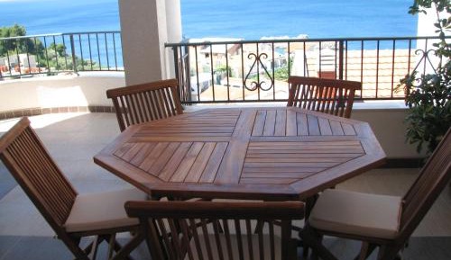 Two-Bedroom Apartment with Terrace and Sea View