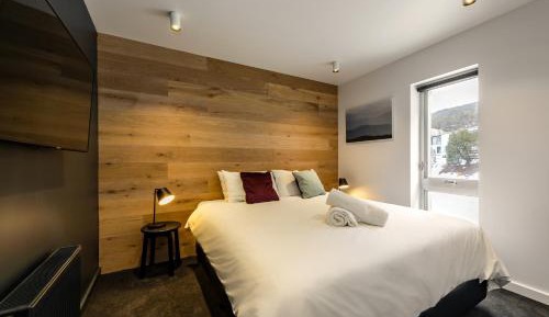 Apartment with Mountain View (10 Adults)