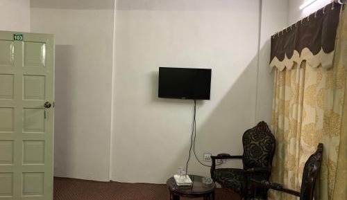 Large Twin Room