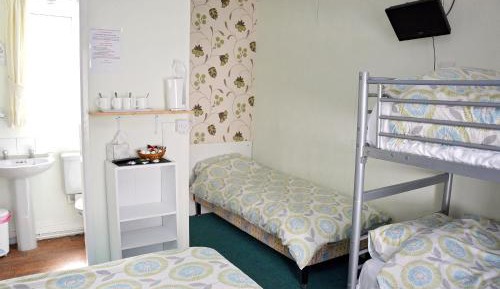 Family Room (2 Adults + 3 Children)
