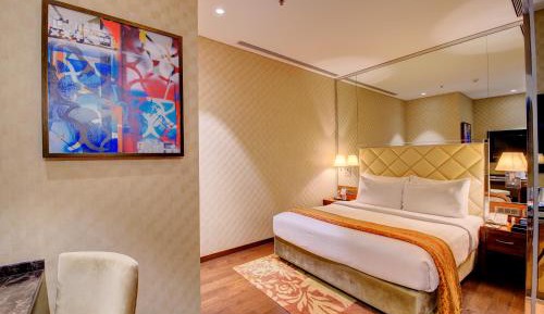 Comfort Queen Room