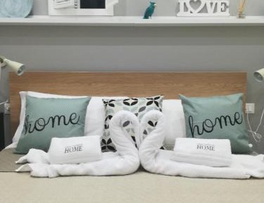 Deluxe Room (2 Adults + 1 Child)