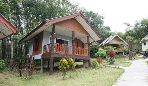 Villa with Garden View