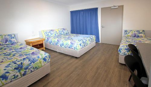 Comfort Triple Room with Shower