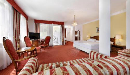 Deluxe Suite