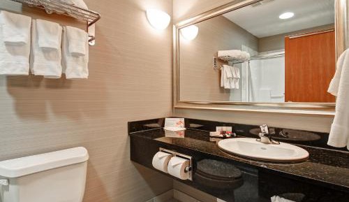 Honeymoon Suite