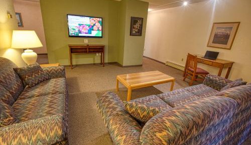 Deluxe 1 Bedroom Suite