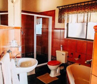 Standard Twin Room with Mountain View