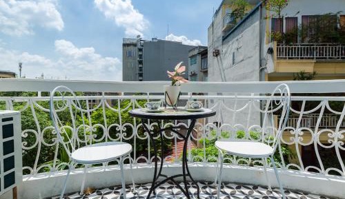 Deluxe Double Room with Balcony