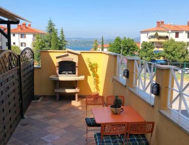 Studio Apartment with Sea View
