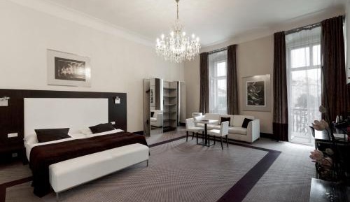 Executive Suite with Balcony