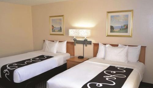 Double Room with Two Double Beds - Non-Smoking