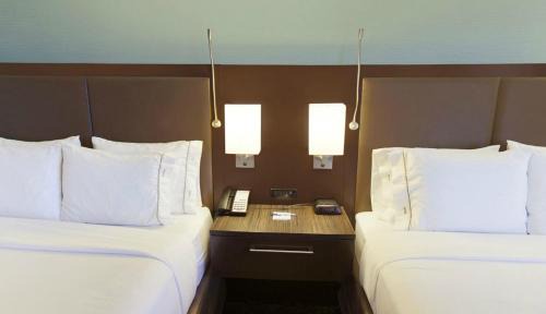 Standard Room with Two Queen Beds