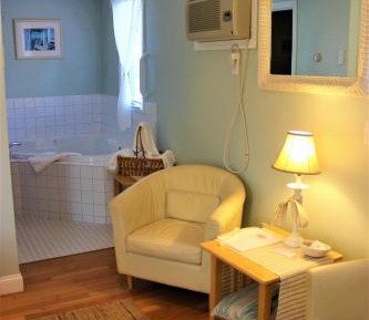 Queen Room with Spa Bath