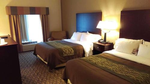 Queen Room with Two Queen Beds - Non-Smoking