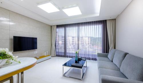 Deluxe Suite - 1st Floor