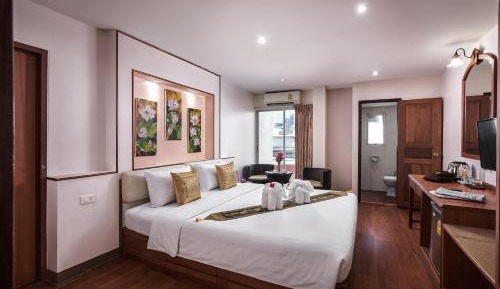 Deluxe Double or Twin Room