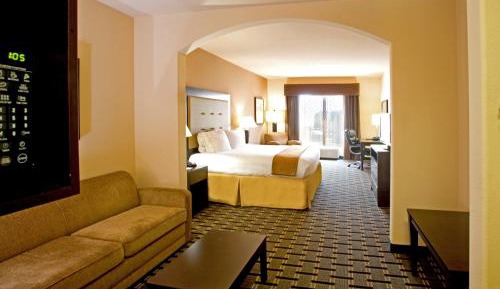 Executive King Suite - Non-Smoking