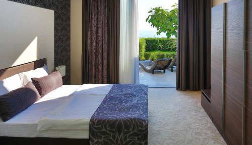 Deluxe Double or Twin Room with Sea View
