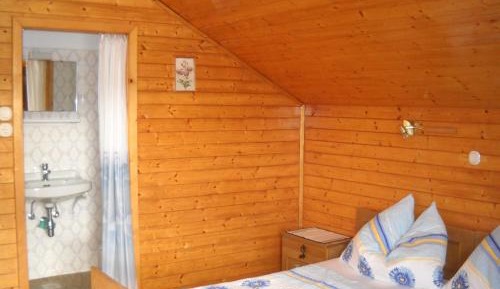 Small Double Room with Shared Toilet
