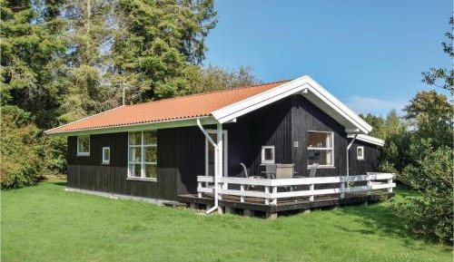 Three-Bedroom Holiday Home 