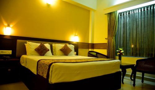 Deluxe Double Room (2 Adults + 1 Child)