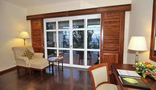 Deluxe Suite with Sea View