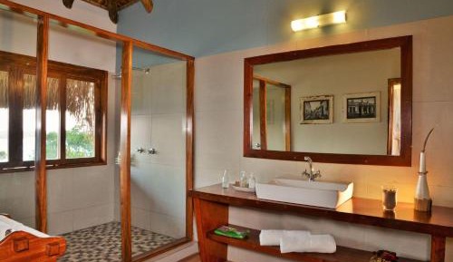 One-Bedroom Chalet with Ocean View