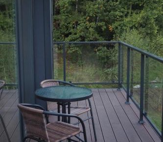 Apartment with Mountain View
