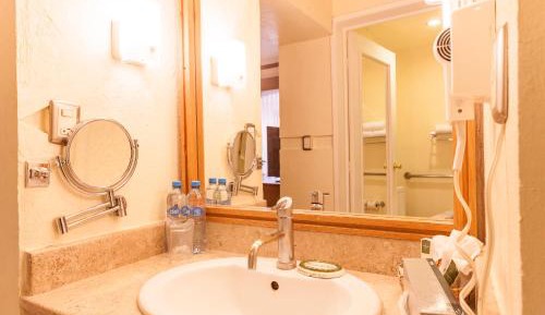 Superior King Suite
