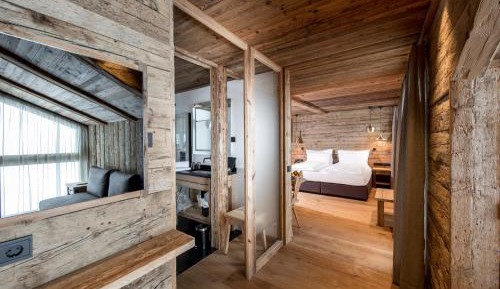 Junior Suite with Mountain View