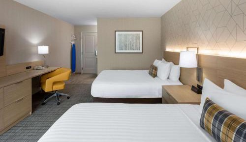 Queen Room with Two Queen Beds - Non-Smoking