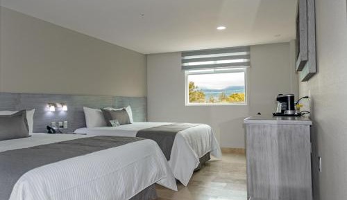 Deluxe Queen Room with Two Queen Beds