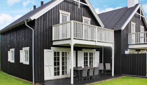Four-Bedroom Holiday Home