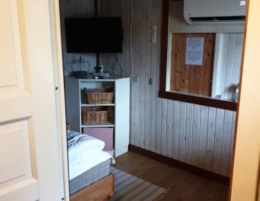 Apartment 4
