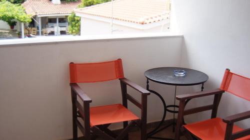 Studio (2 Adults)