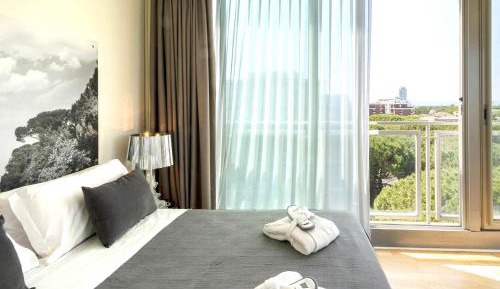 King Suite with Balcony