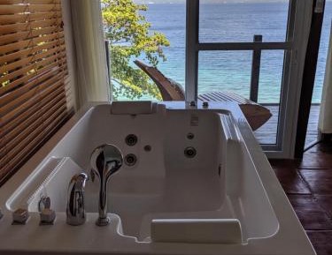 Deluxe Bungalow with Sea View
