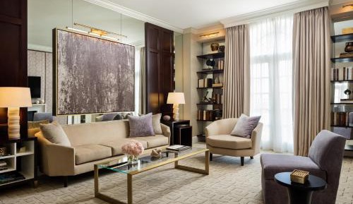 Manor Suite