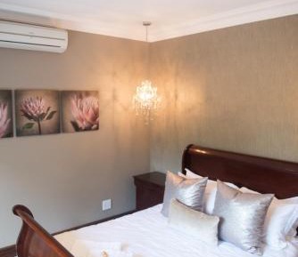 Luxury Queen Room