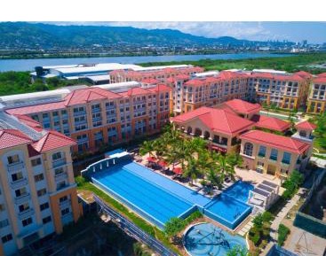 Deluxe Double Room with Side Sea View